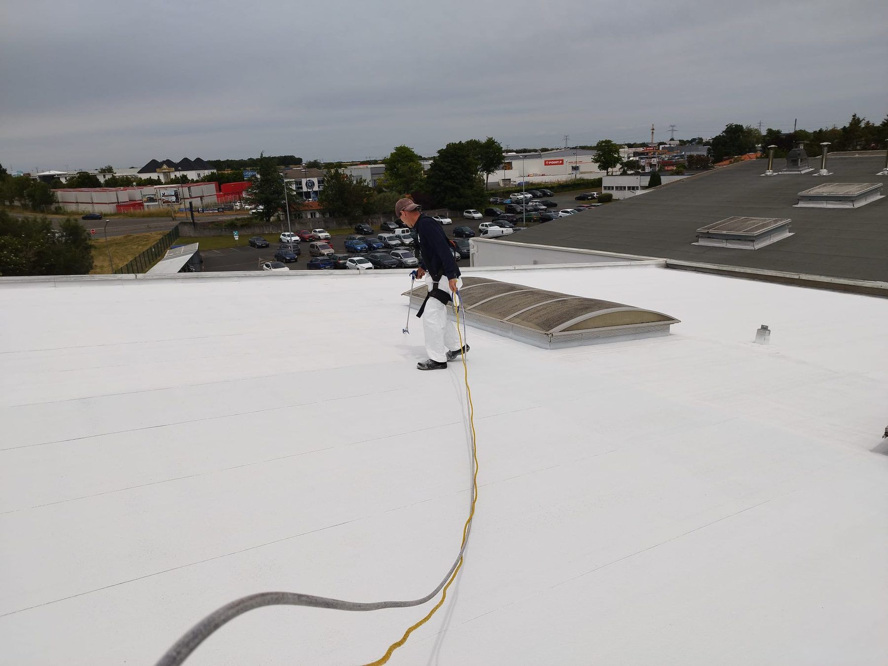 Toiture d’usine agroalimentaire traitée en cool roof