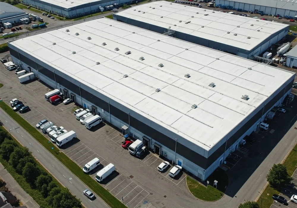 bâtiment industriel cool roof